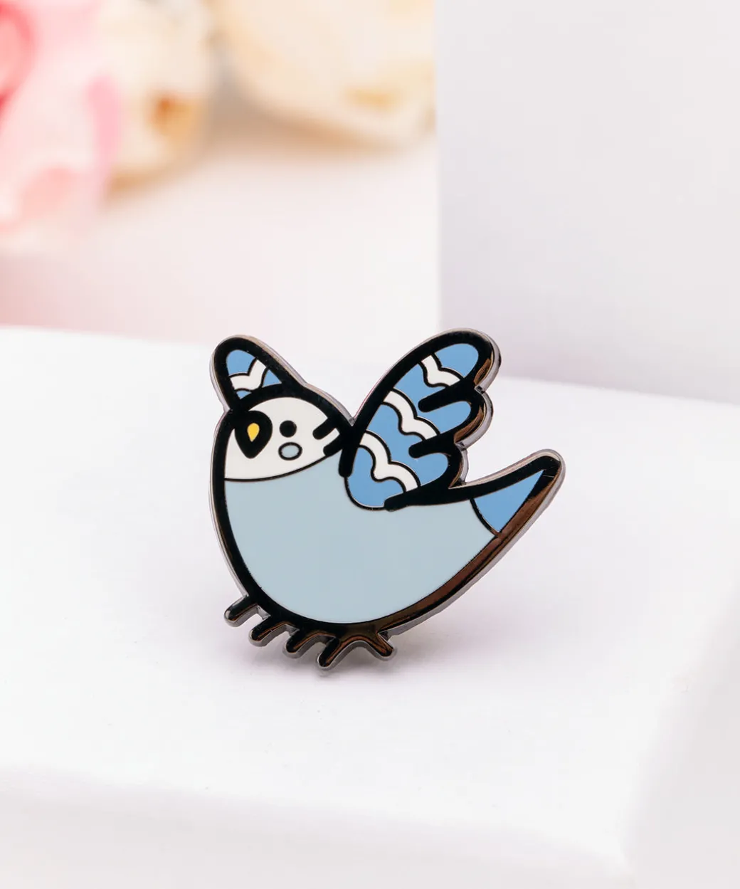 Pusheen Bo the Parakeet Pin