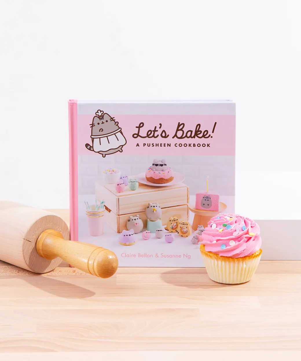 Pusheen Let's Bake! A Cookbook