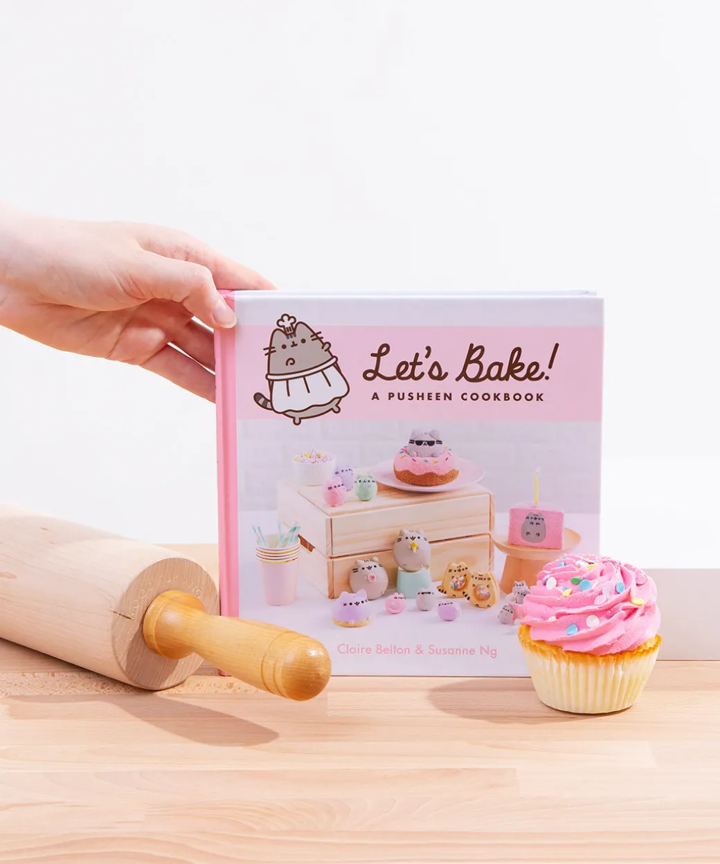 lets_bake_a_pusheen_cookbook_5.webp Pusheen Let's Bake! A Cookbook