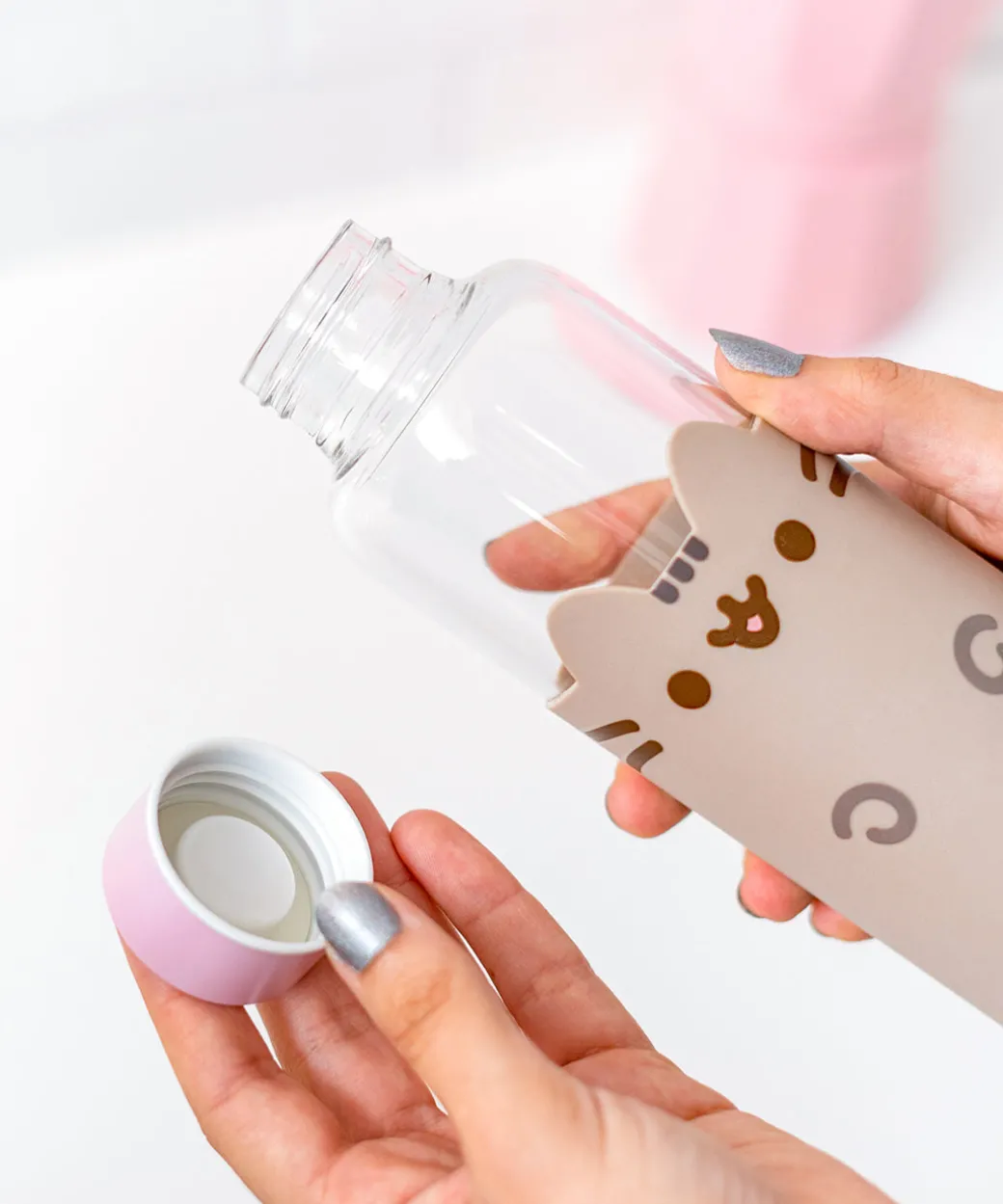 Pusheen Glass Water Bottle