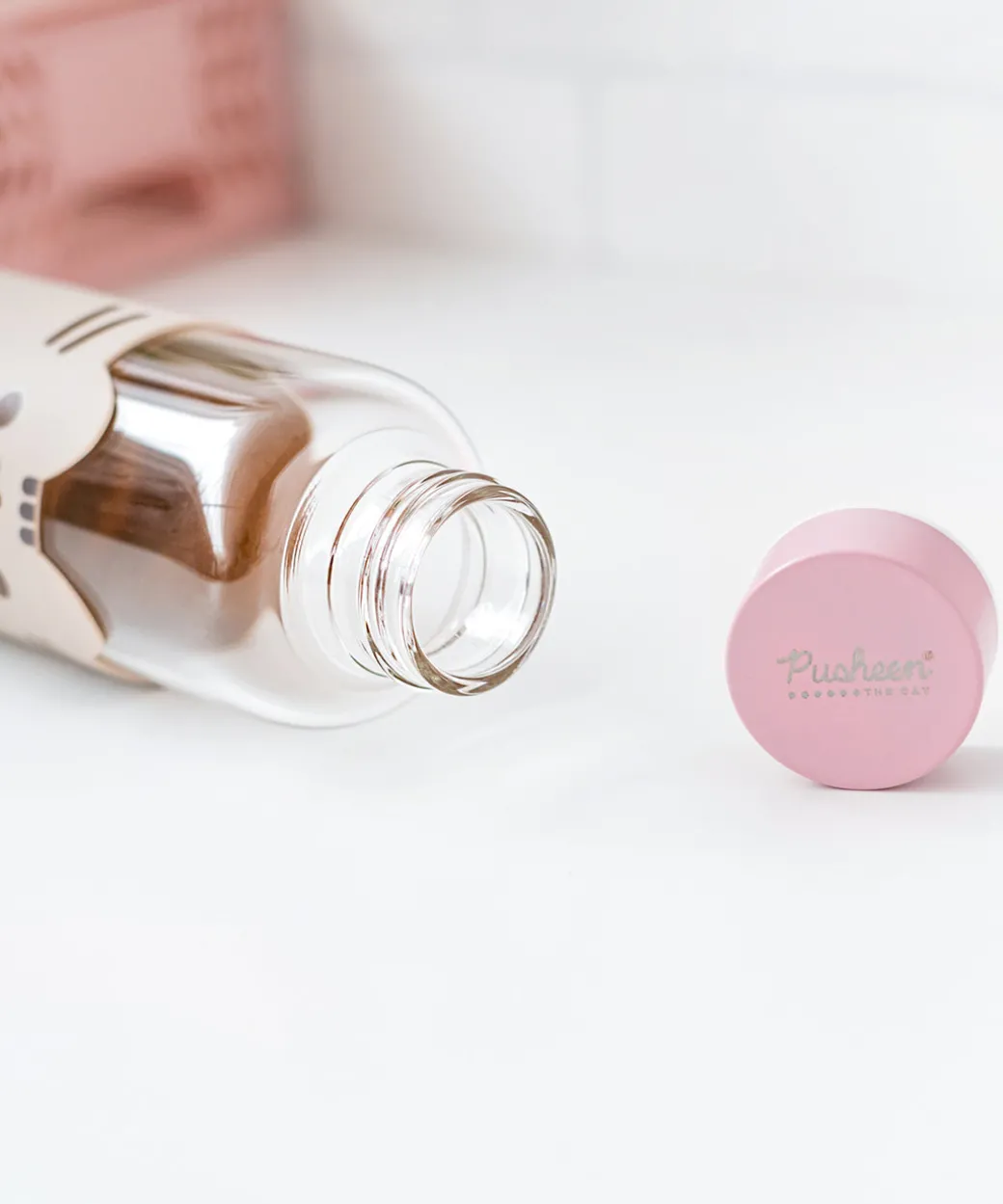 pusheen_glass_water_bottle_2.webp Pusheen Glass Water Bottle