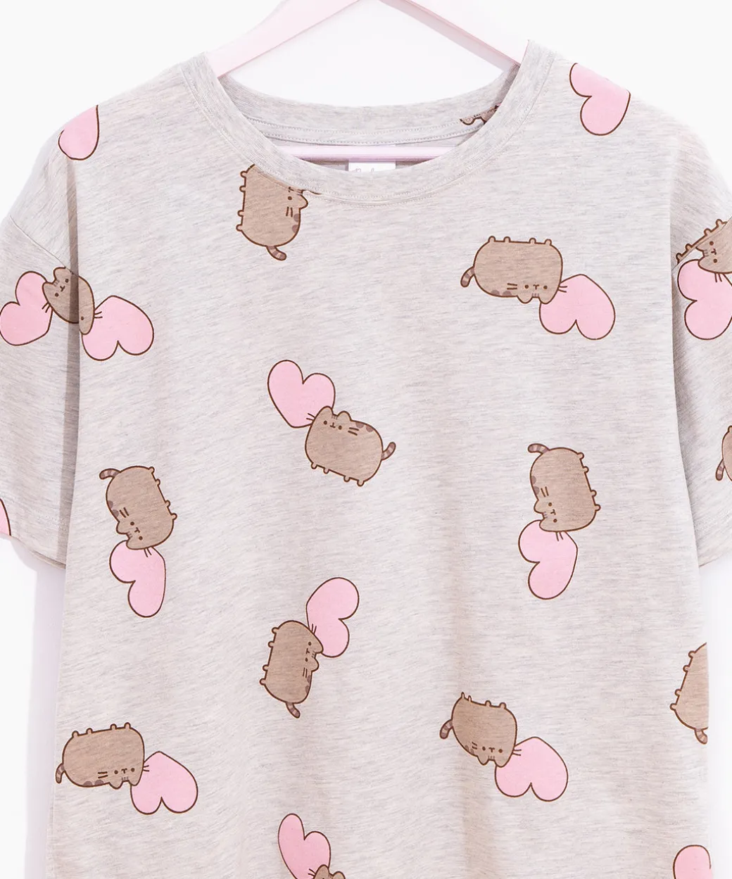 pusheen_hearts_pajama_set_5.webp Pusheen Hearts Pajama Set